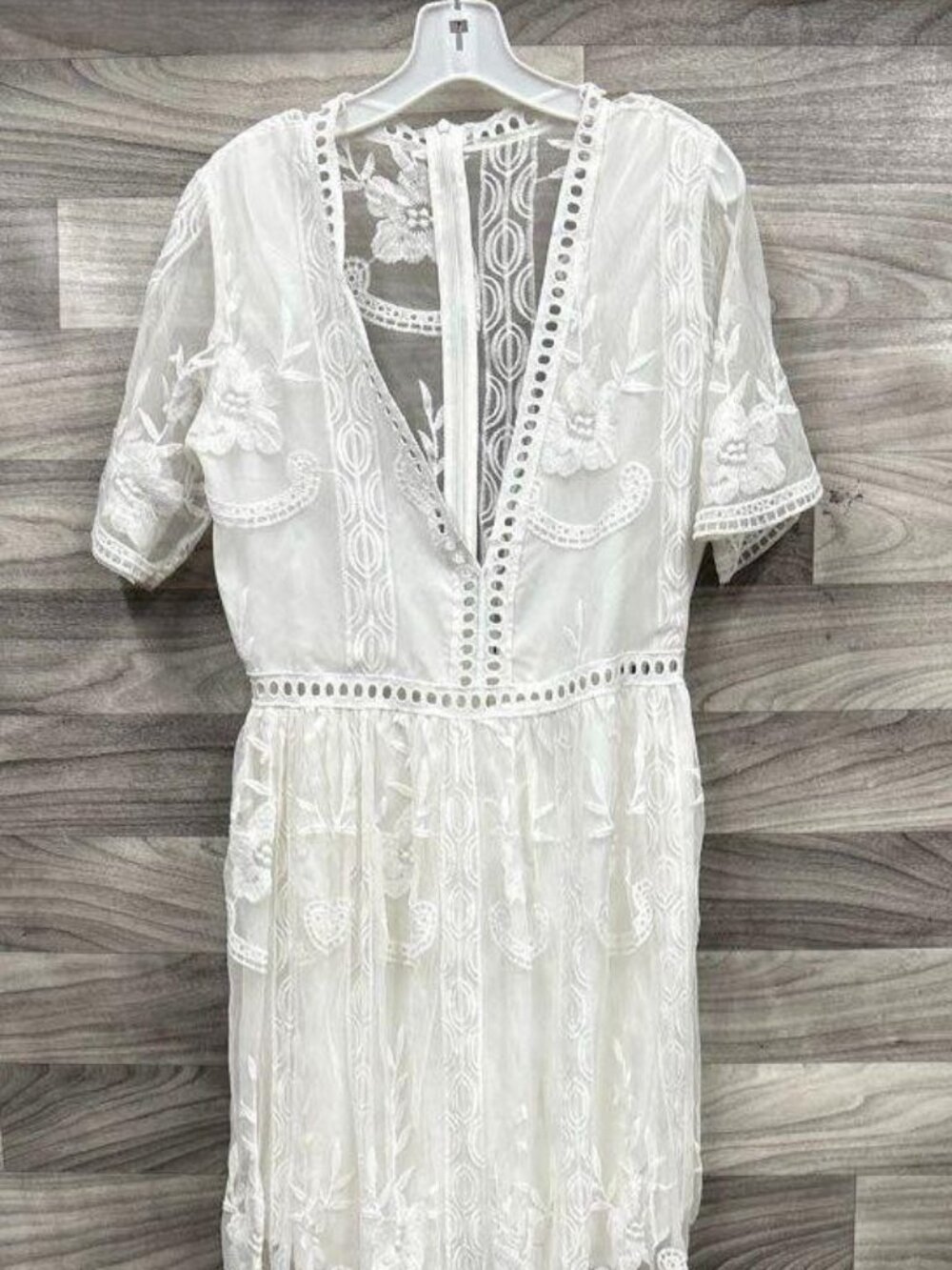 White dress full length lace dress with knee length lining, zip back size xl